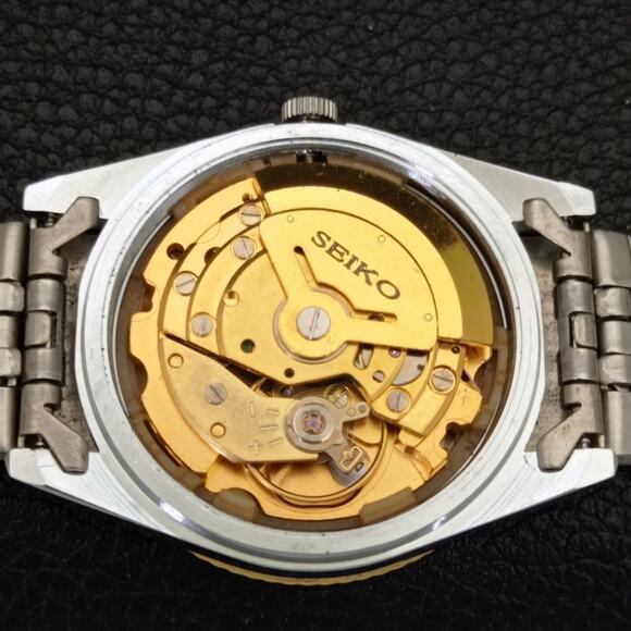 Vintage 1971 Seiko Automatic Mens Silver Watch W/daydate & Glass Back - Picture 10 of 10